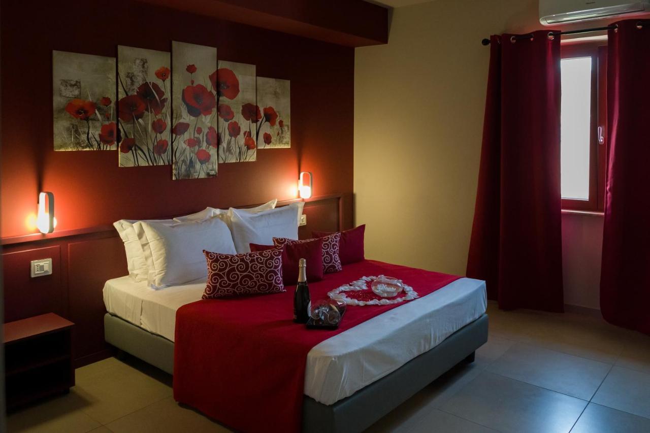 Rosy'S Rooms Patrica Dış mekan fotoğraf